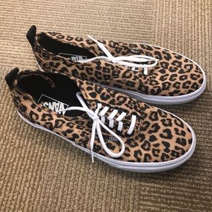 Women's Vans Authentic Leopard Sneakers 10 New